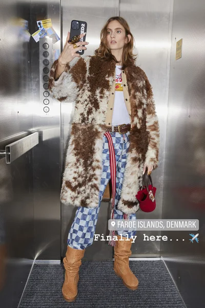Look 10